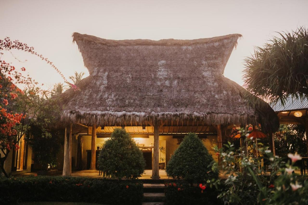 Aloka Bahari Villas Tejakula Extérieur photo